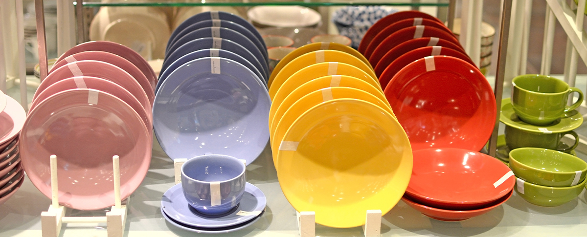 Material classification of plastic tableware